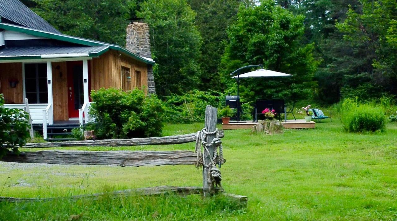 Chalets Nabu La Sacacomie - Riviere - Billard Saint-Alexis-des-Monts Exteriér fotografie